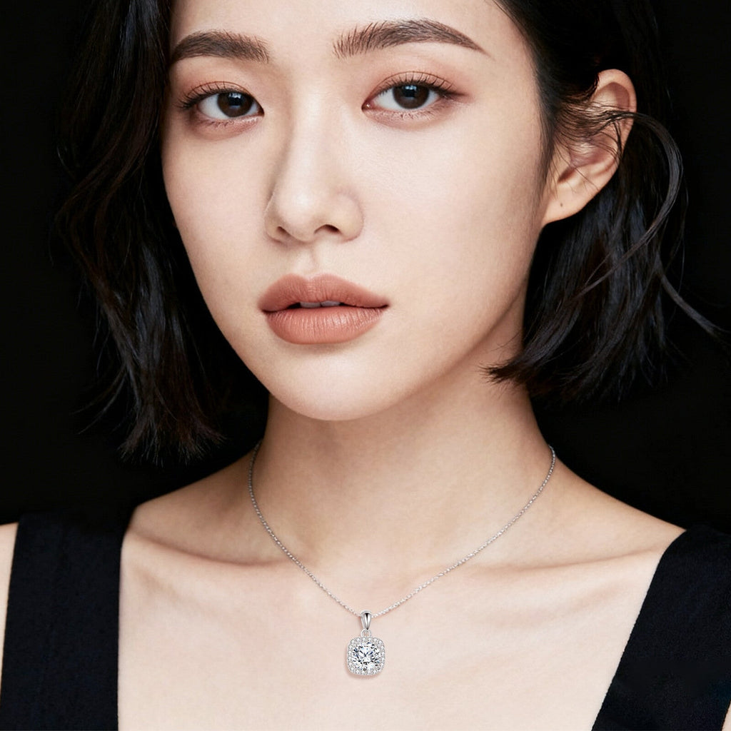 Collier pendentif carré élégant en moissanite avec halo en argent sterling 925 sur chaîne délicate en argent – Bijoux de luxe intemporels