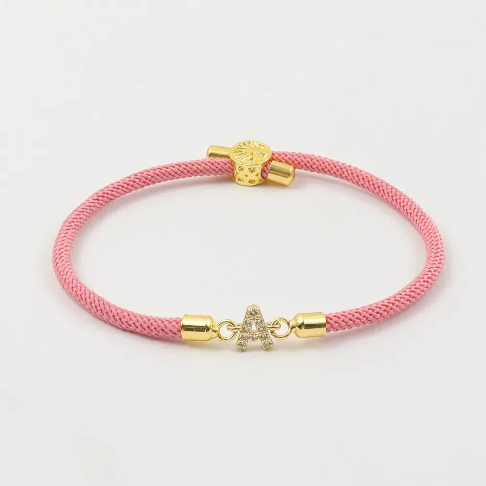 Verstellbare Armbänder mit Buchstabeninitialen