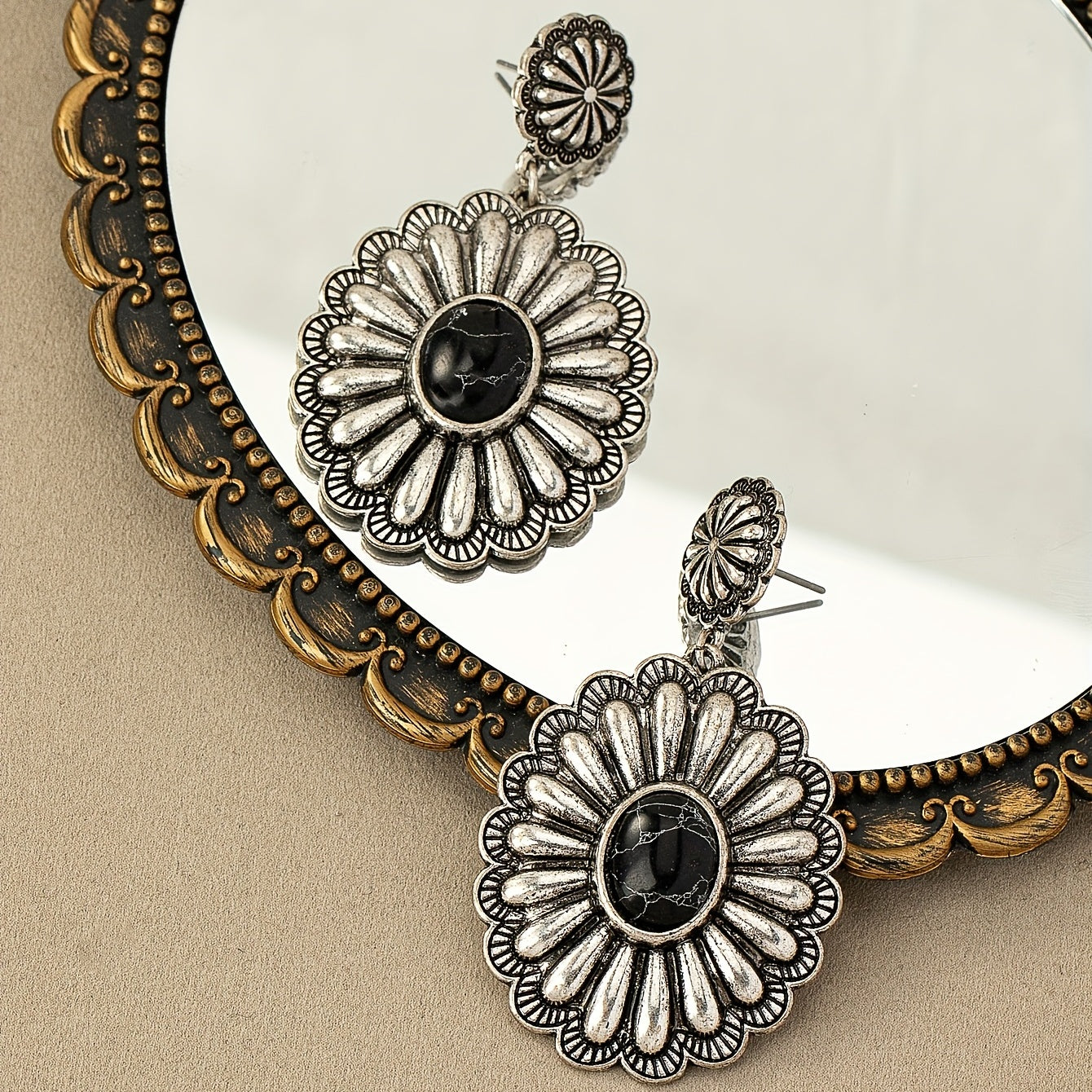 Vintage Bohemian Turquoise Round Pattern Earrings