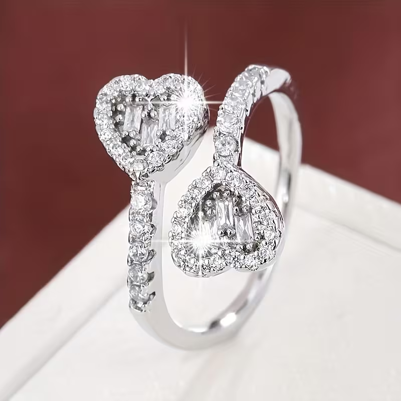 Verstellbarer Ring in Herzform, leuchtendes Gold