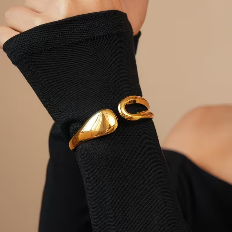 Verstellbares hohles Tropfenarmband